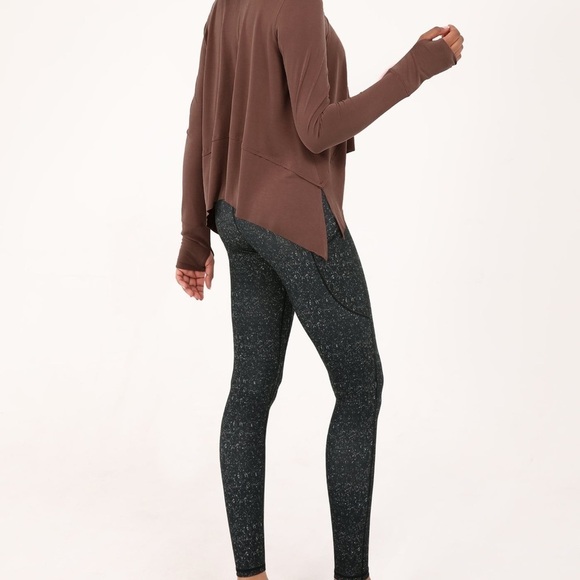 3 for $20 Sale – Mix & Match | Bundle Any 3 Ododios Yoga Shirt Dark Brown Large - Picture 4 of 9